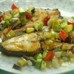 ψάρι κρανιός ή μυλοκόπι με λαχανικά